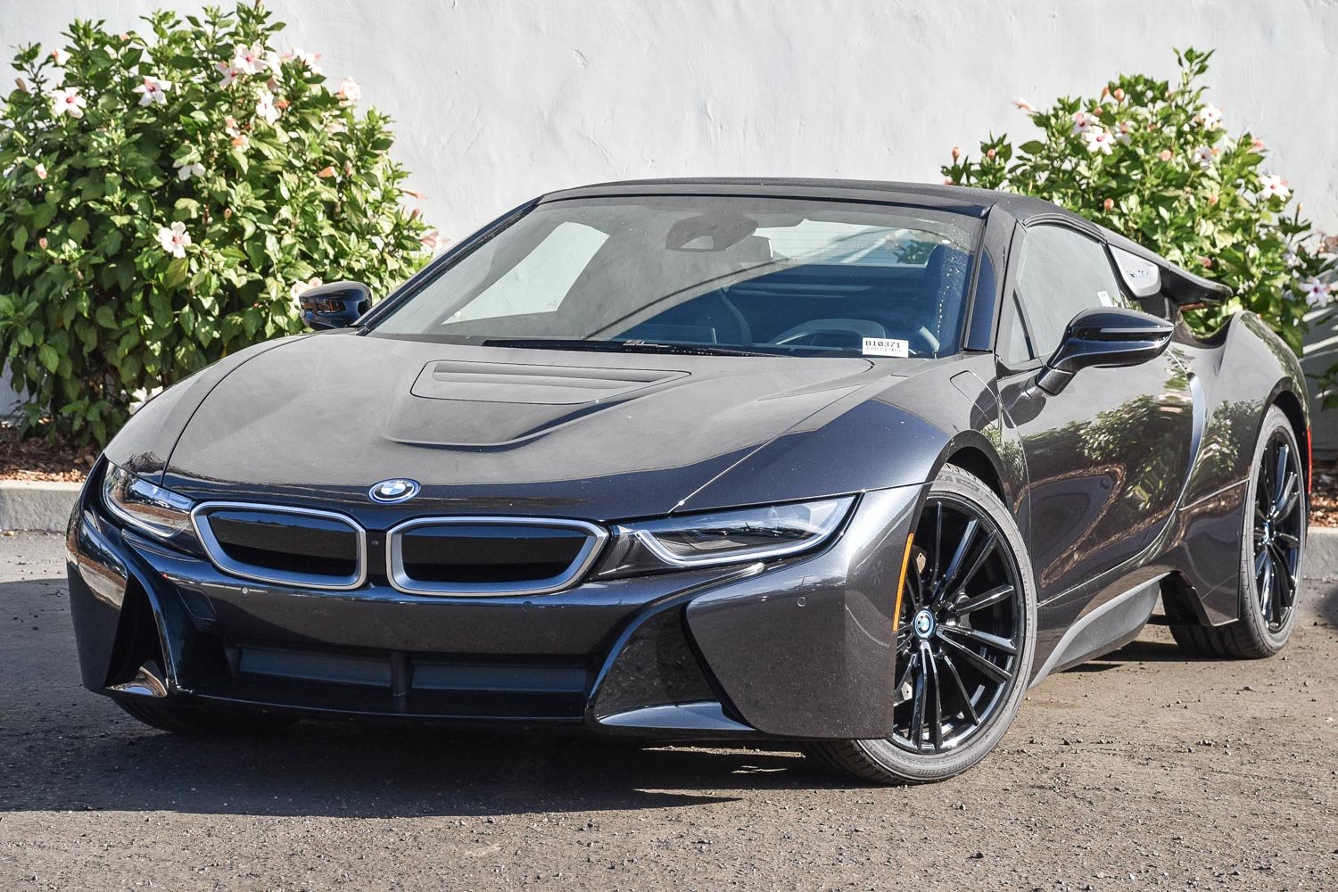 Бмв i8. BMW i8 2019. БМВ i8 2020. БМВ i8 серая. BMW i8 Coupe 2019.